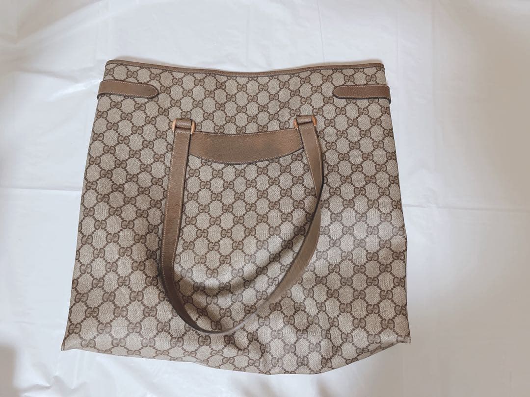 GUCCI　トートバッグ　GGスプリーム　肩掛け　A4収納可