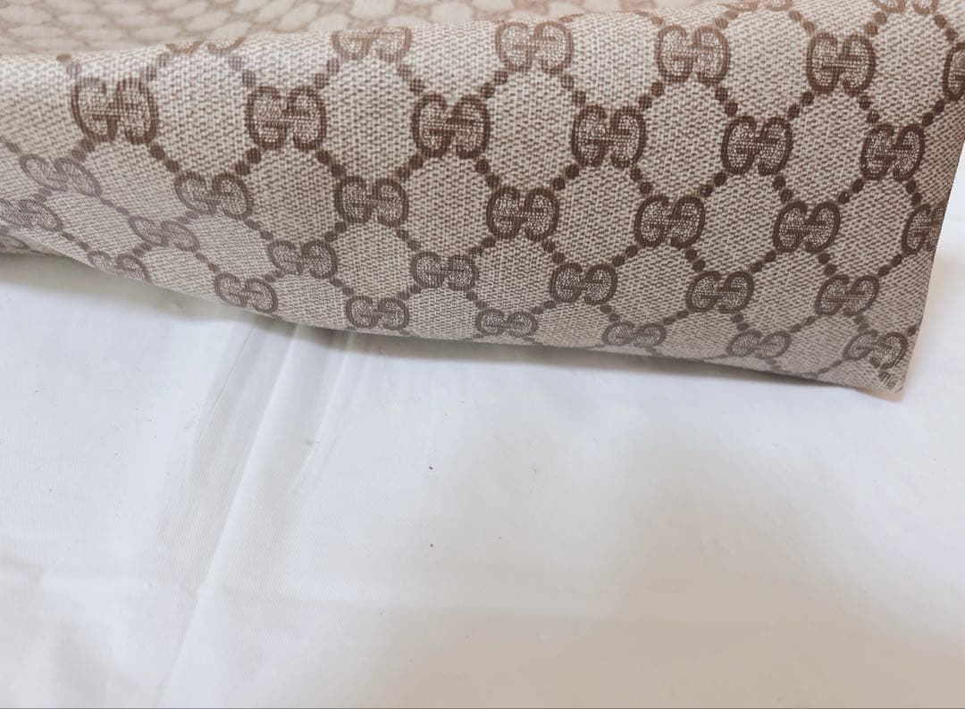 GUCCI　トートバッグ　GGスプリーム　肩掛け　A4収納可
