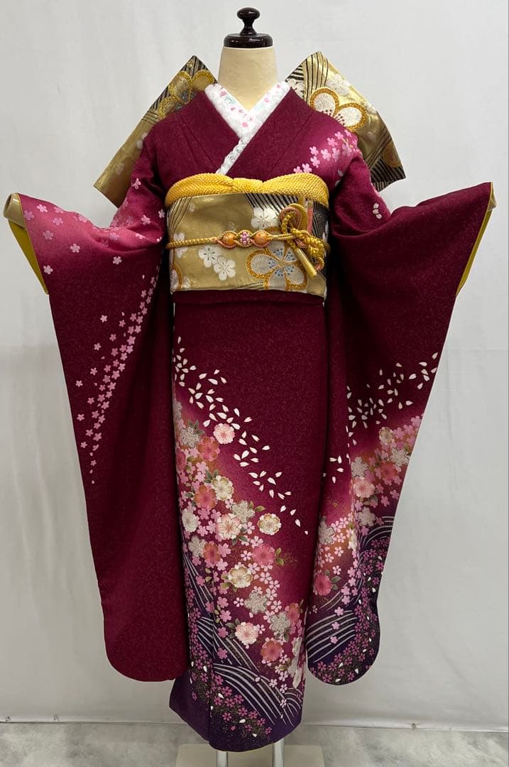 振り袖　フルセット　長襦袢　成人式　 金彩加工　刺繍入り　金通し　ワイン 655