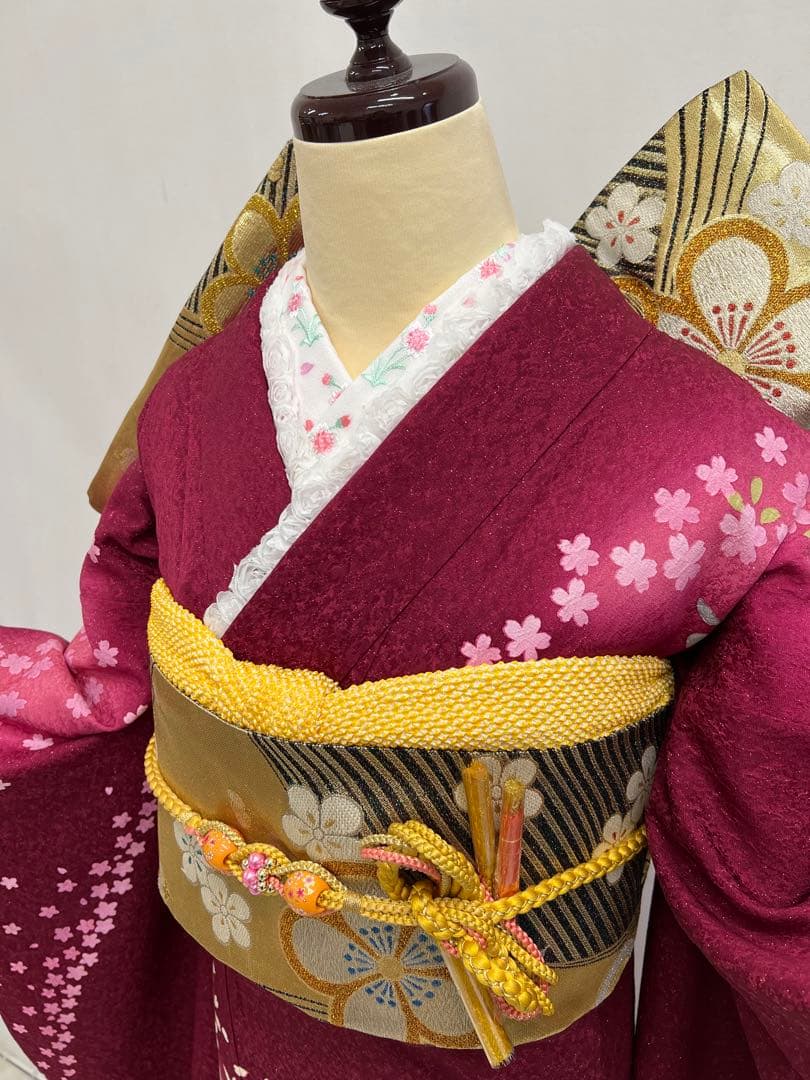振り袖　フルセット　長襦袢　成人式　 金彩加工　刺繍入り　金通し　ワイン 655