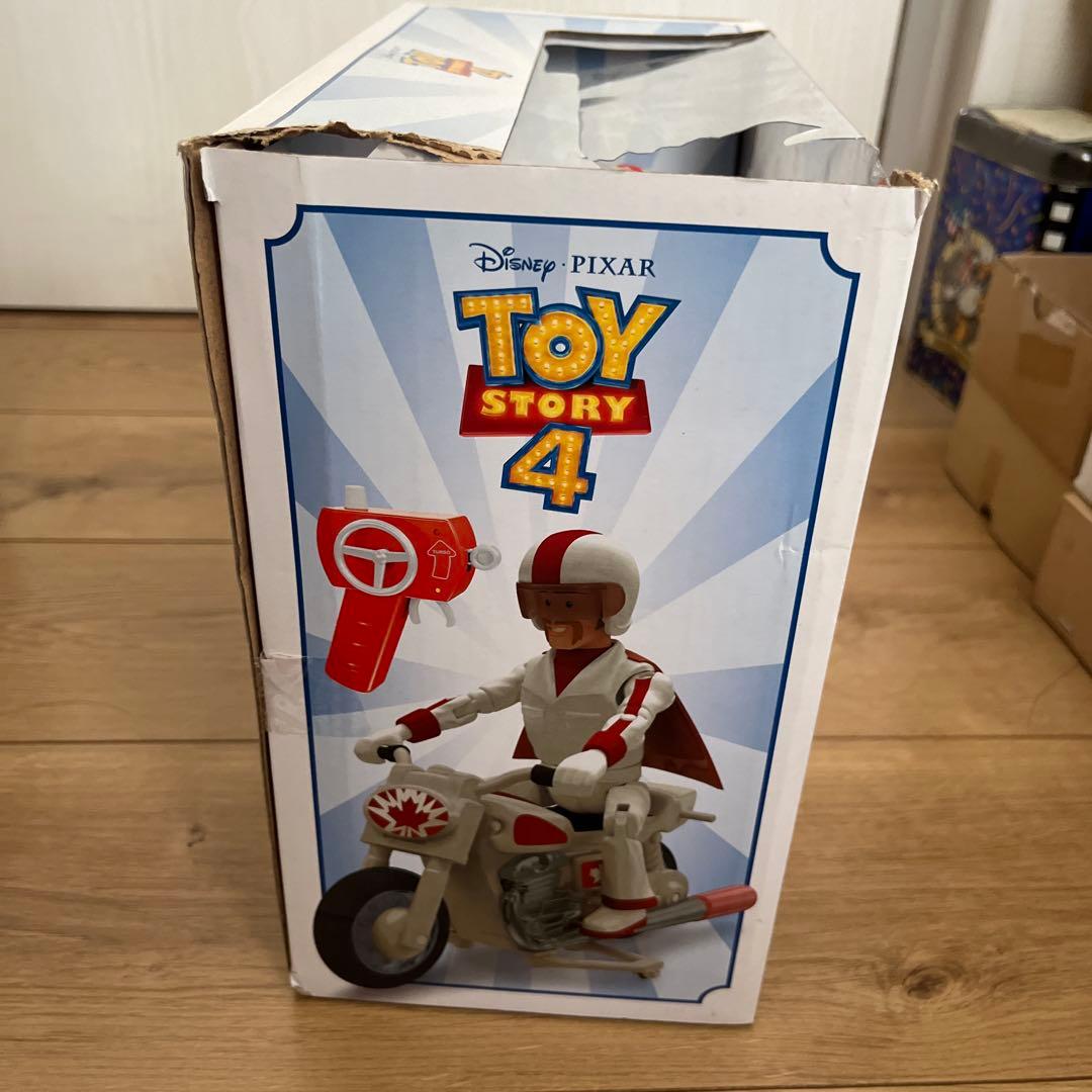 トイストーリー　カブーン　フィギュア