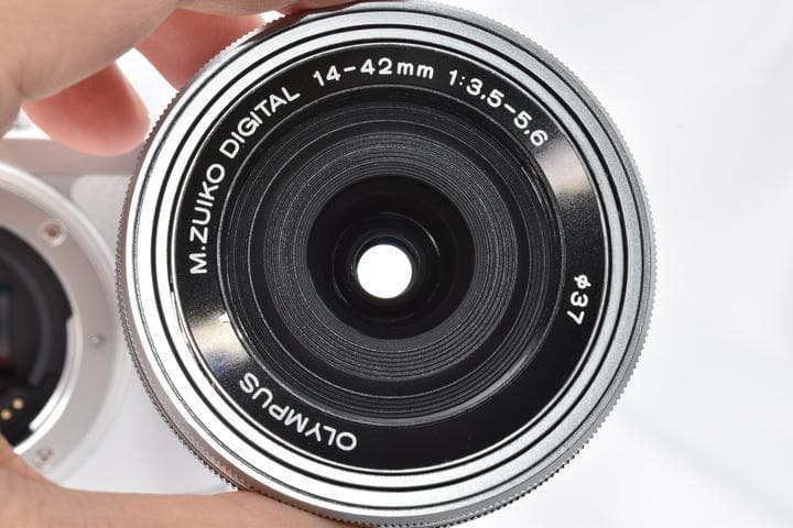 【美品】OLYMPUS PEN E-PL8 ホワイト レンズキット