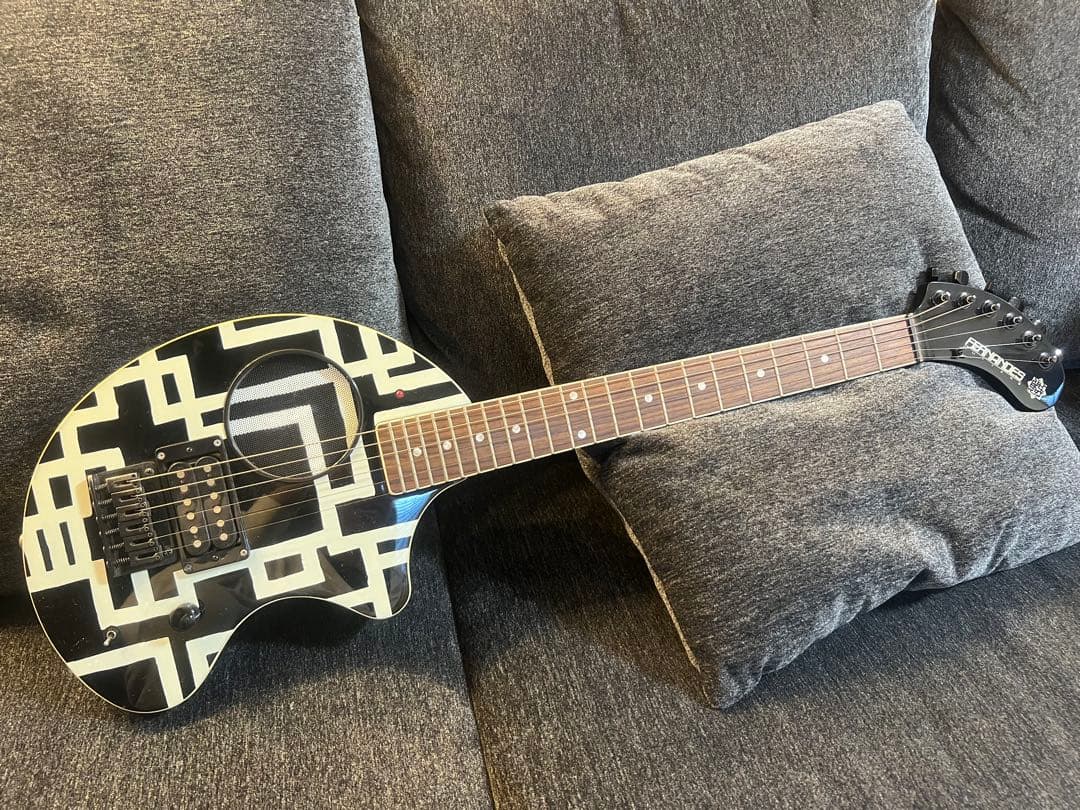 G*4様 FERNANDES ZO-3 HT布袋寅泰モデル