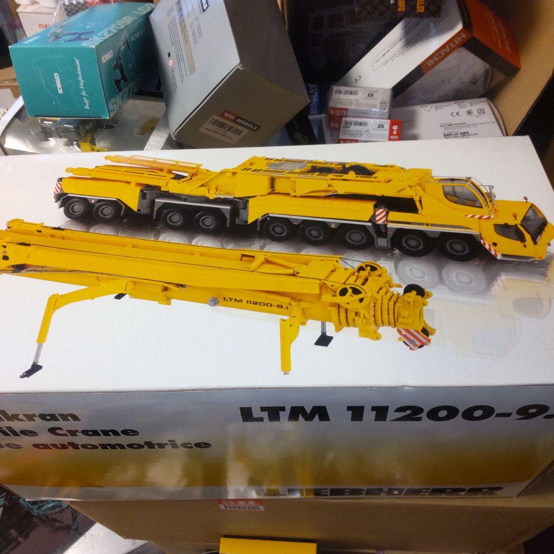 専用　ESPEWE LTM 11200-9 自動クレーン