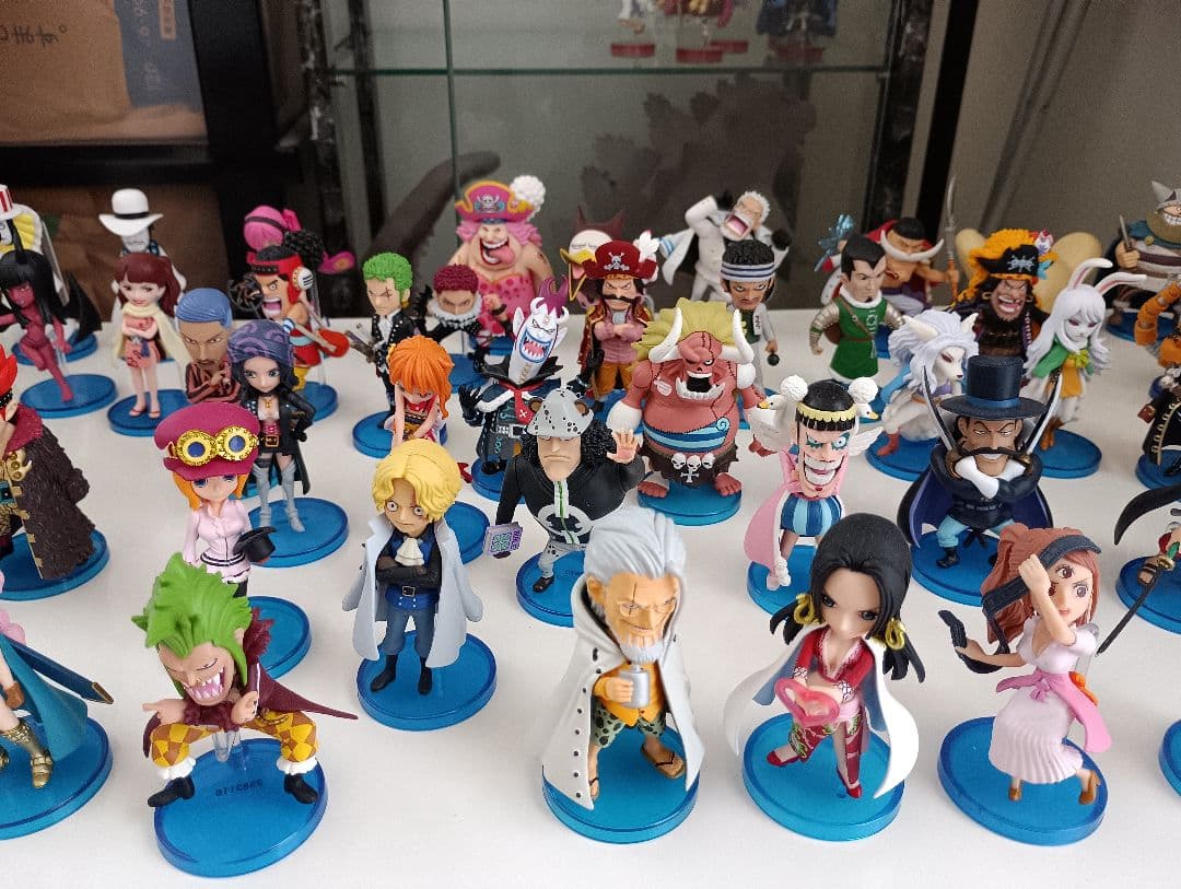 ワンピースワールドコレクタブルフィギュア129体まとめ売り