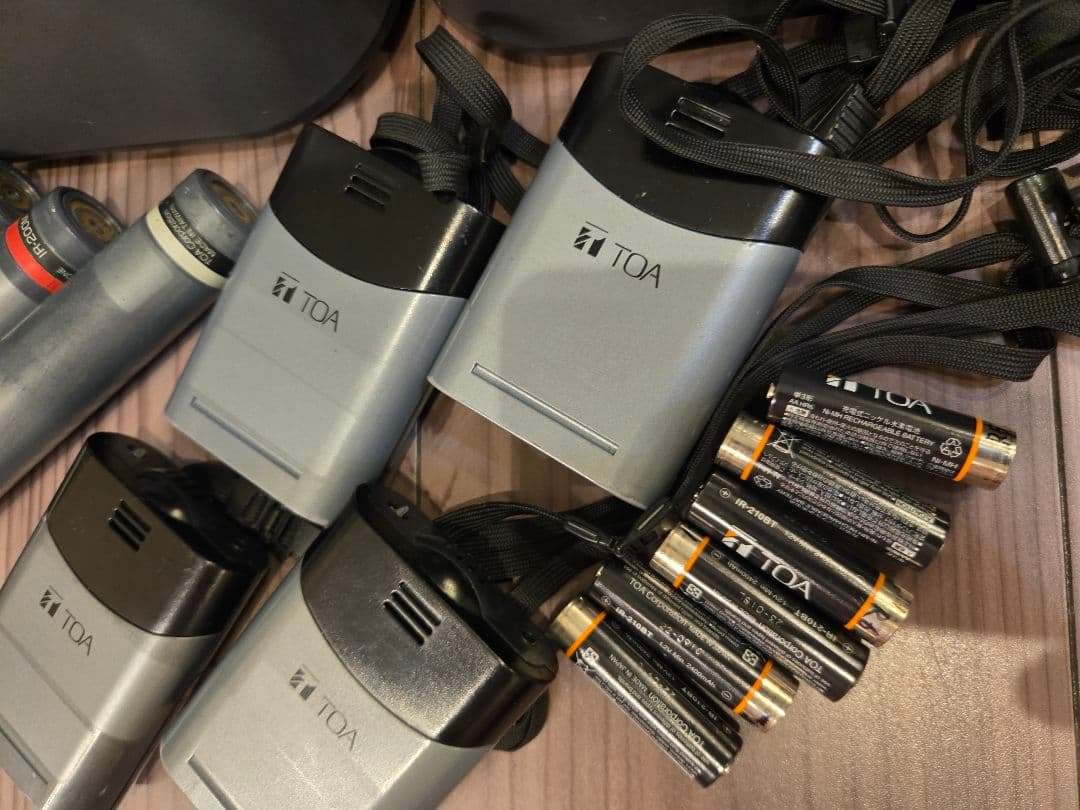 TOAワイヤレスマイクチューナーチャージャーセットIR-200M300M702T