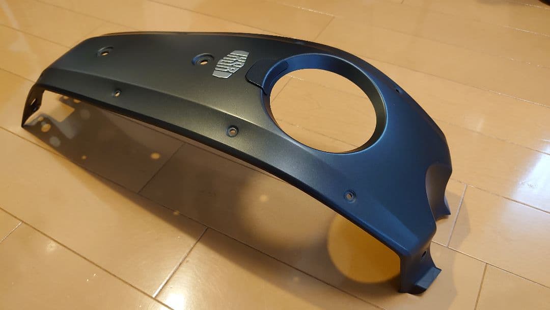 YAMAHA　XSR700　センタータンクカバー