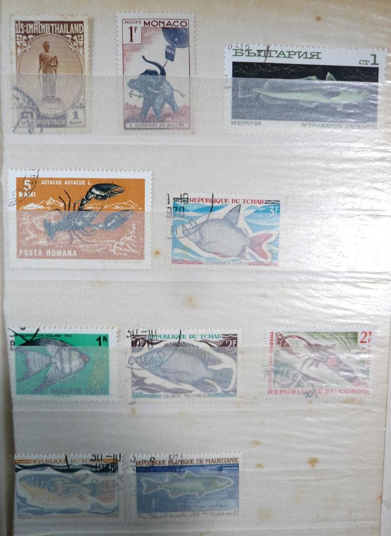 古い海外切手（使用済み、未使用混在２４９枚セット）