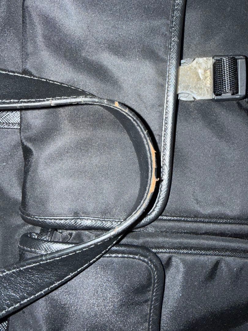 PRADA ナイロンビジネスバッグ