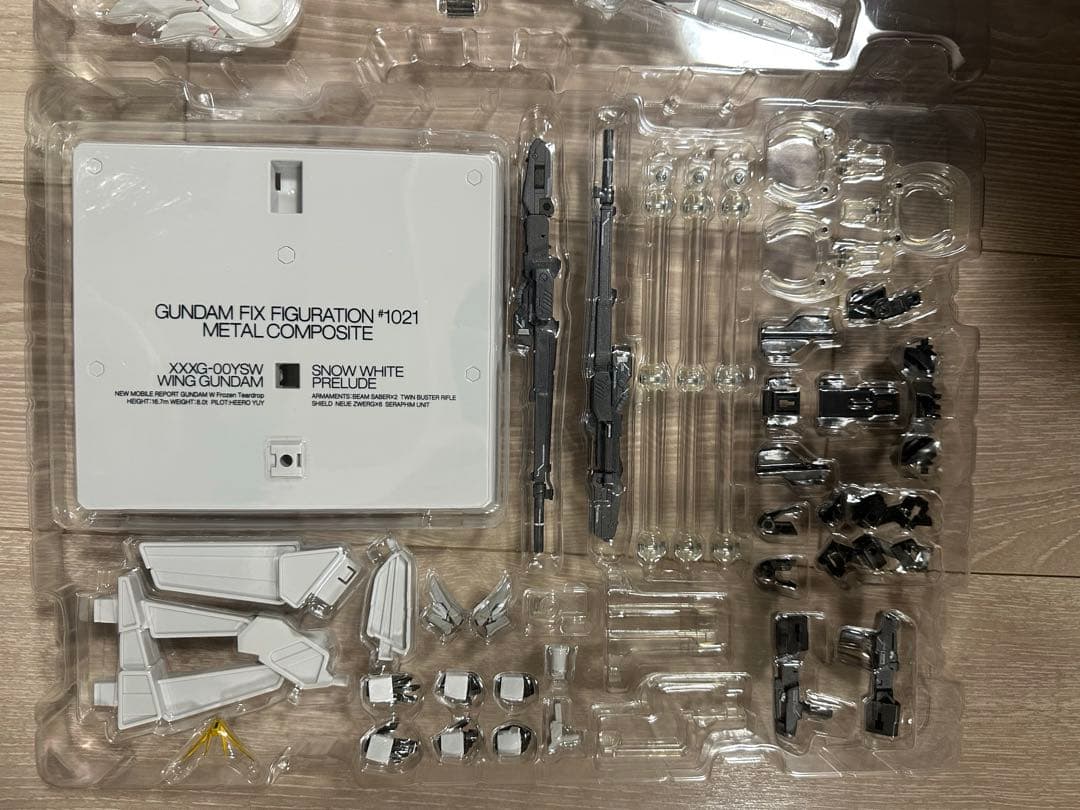 L COMPOSITE ウイングガンダムスノーホワイトプレリュード