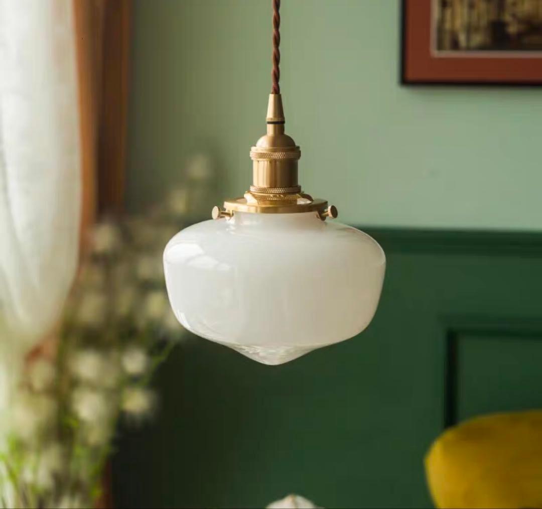 ミルクガラス ペンダントライト　ガラスシェード ヴィンテージアンティークスタイル