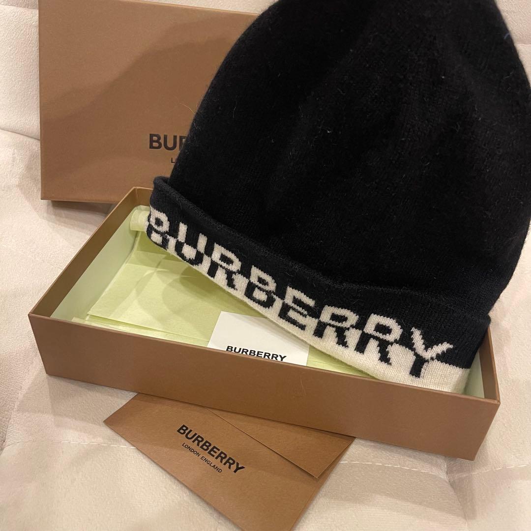 BURBERRY ニット帽 ブラック・ホワイト