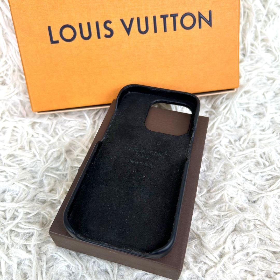 LV ルイヴィトン IPHONE バンパー 15PRO M2889 現行モデル