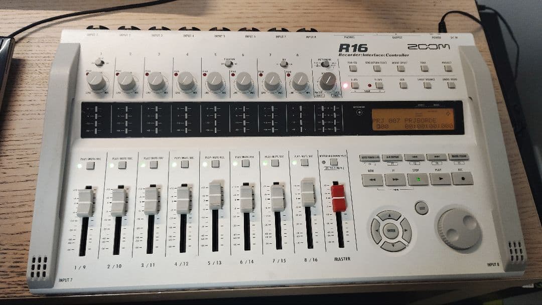 ZOOM R16 マルチトラックレコーダー(ジャンク)