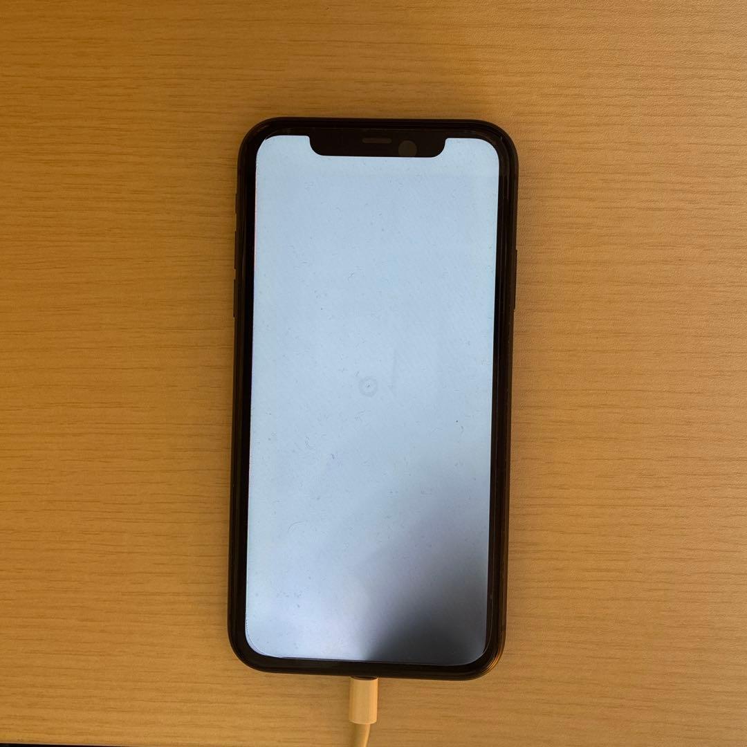 【iPhone11】　ブラック　割れなし　液晶汚れあり