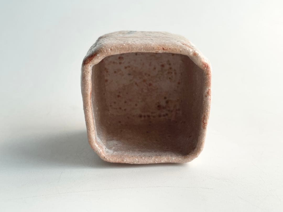 陶芸家　滝川恵美子　志野　四方猪口　ぐい呑　酒器　志野焼　美濃　共箱