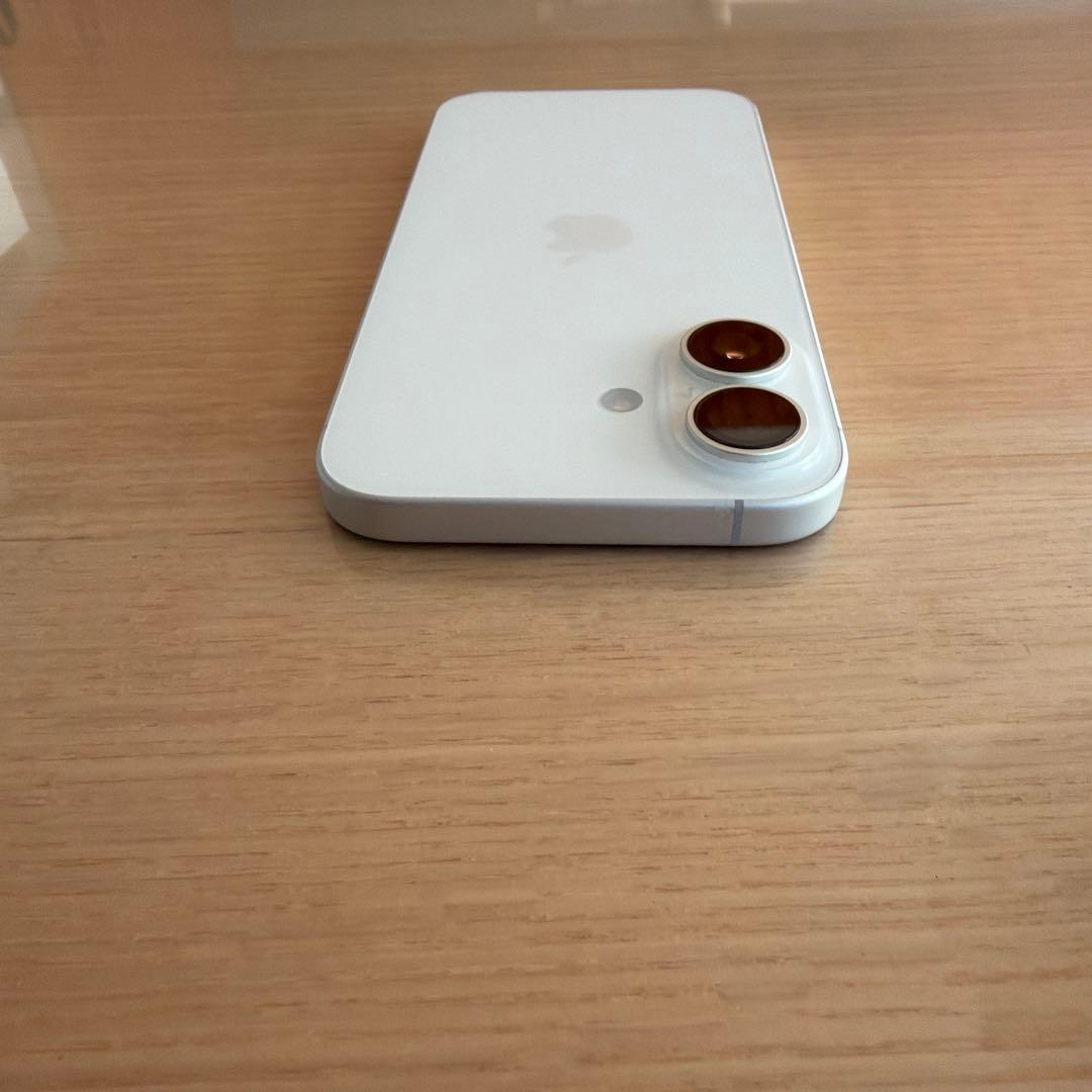 Apple iPhone16 128GB ホワイト 本体　SIMフリー