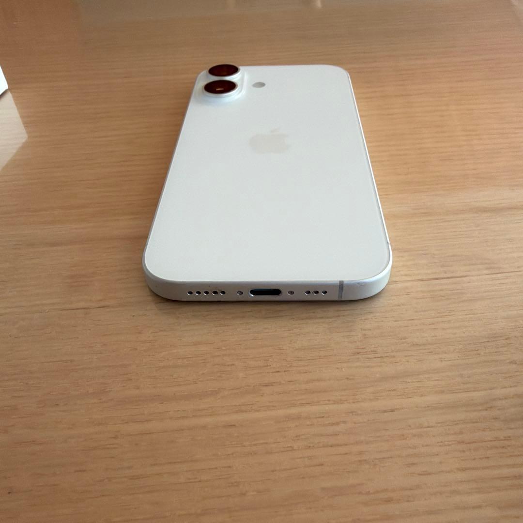Apple iPhone16 128GB ホワイト 本体　SIMフリー