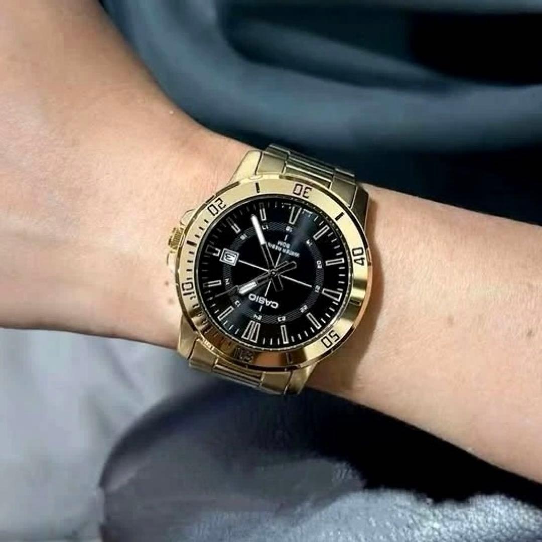 カシオ　アナログ腕時計　新品 海外並行輸入　ゴールドステンレス　国内未発売モデル