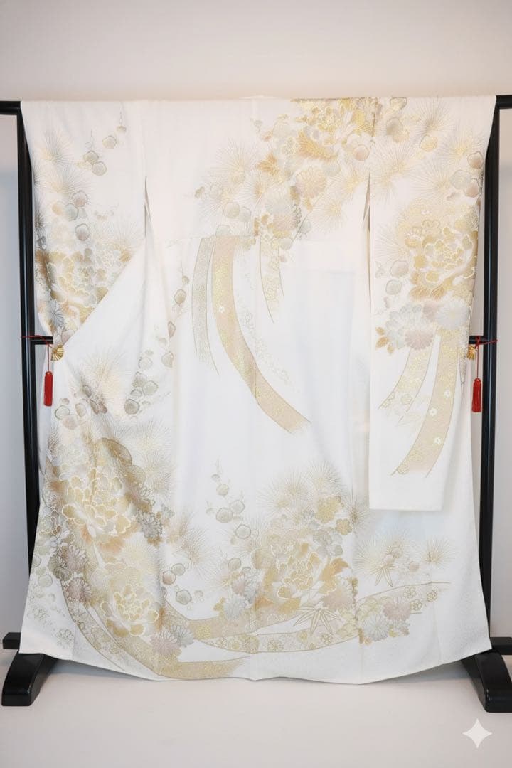 ＊新品＊高級振袖美品 振袖 白地 金駒刺繍 豪華絢爛な花々 結婚式 成人式