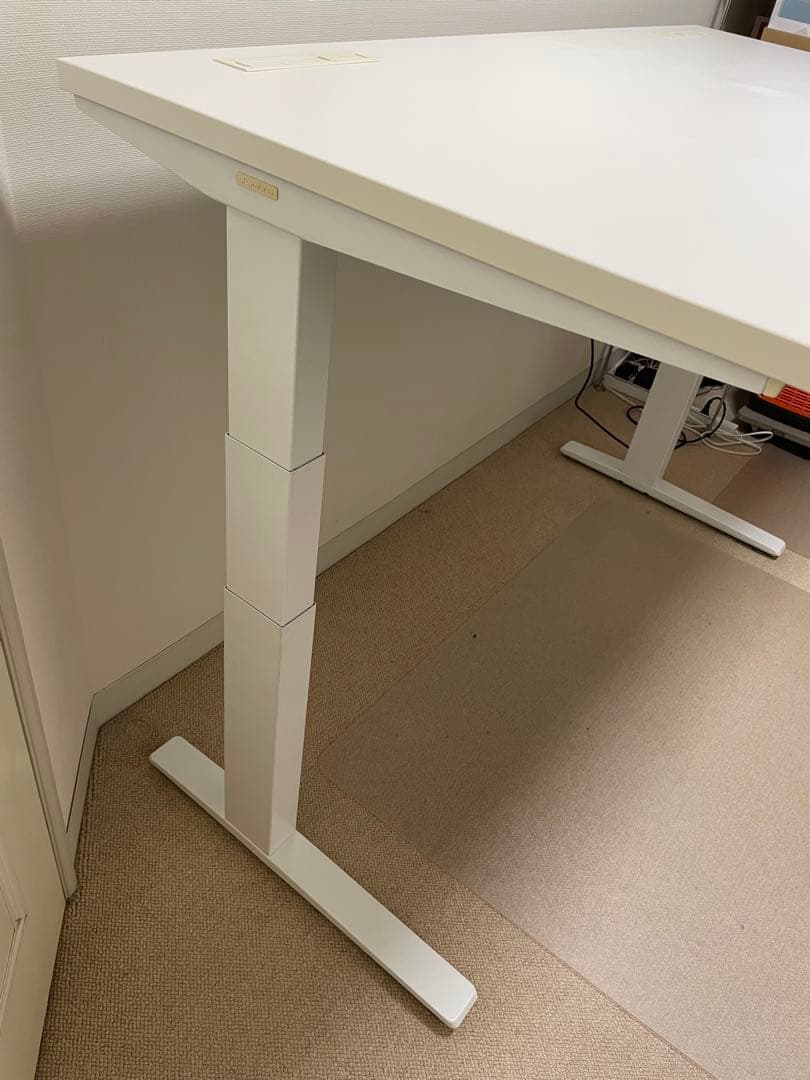 オカムラ 電動昇降デスク スイフト（swift） 幅155cm 奥行80cm