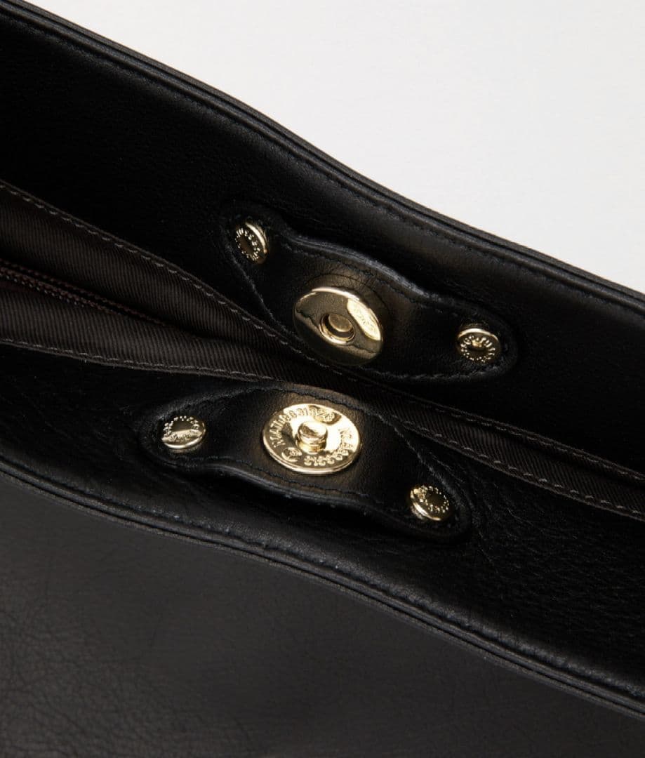 【美品/ほぼ新品】russet ラシット 本革600g ショルダーバッグ