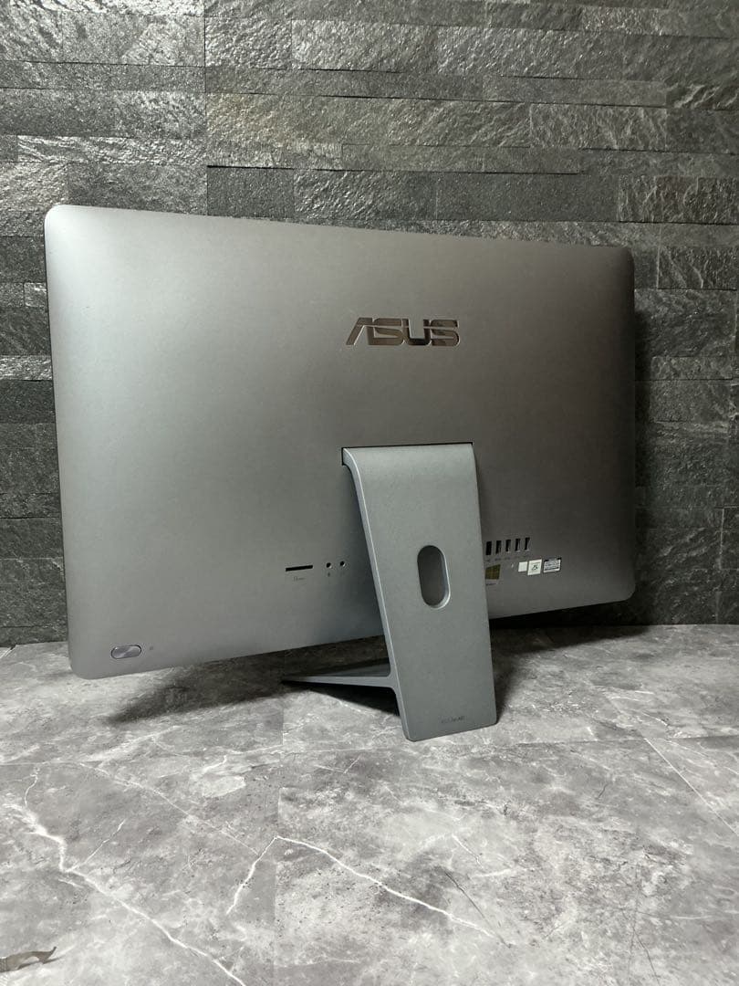 ASUS 一体型PC corei7 メモリ16GB ストレージ1.25TB