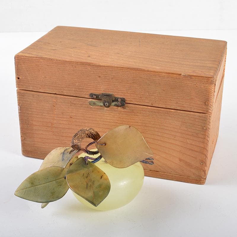 中国　玉石白玉彫刻　桃　置物　時代箱付　M　R5371