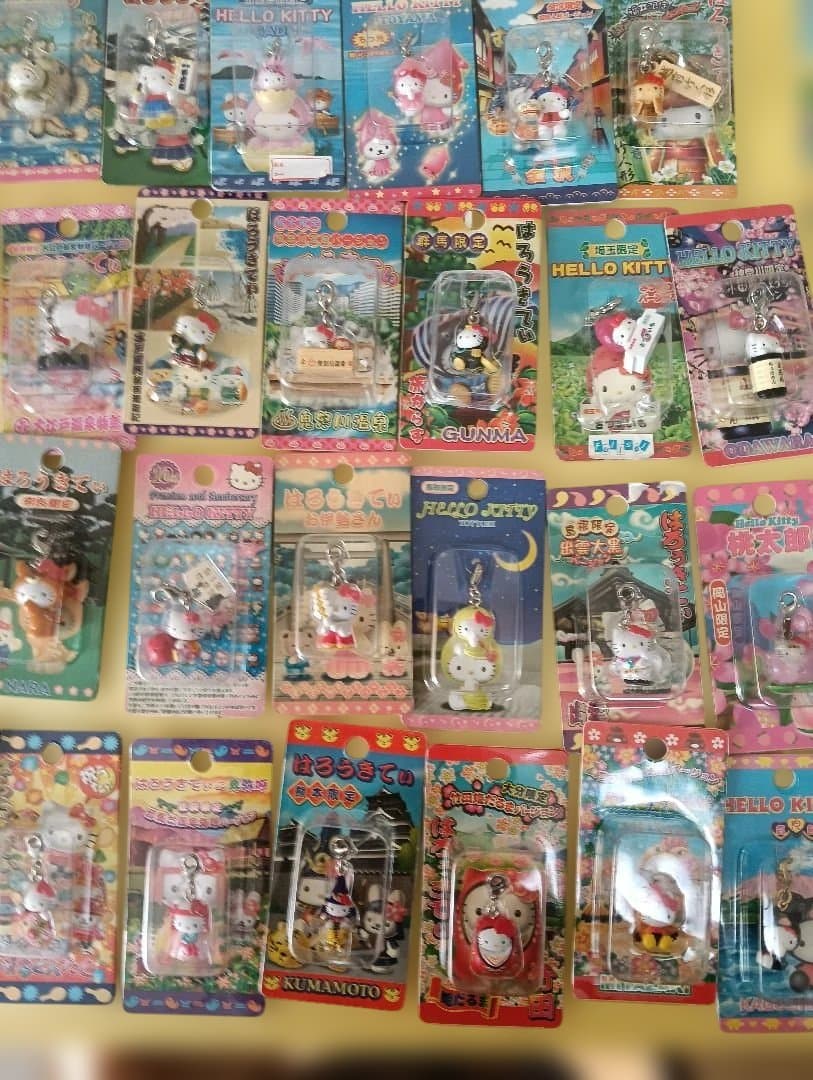 162個！ハローキティストラップ、ファスナーマスコット都道府県制覇３セット