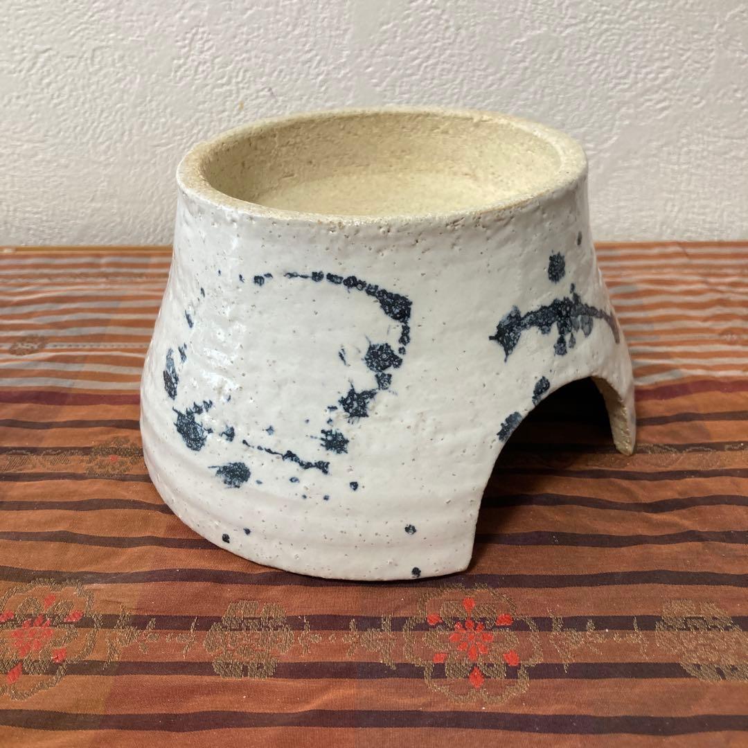 爬虫類シェルター　345 白マット×黒、ブルーとピンク、赤いヒトデ