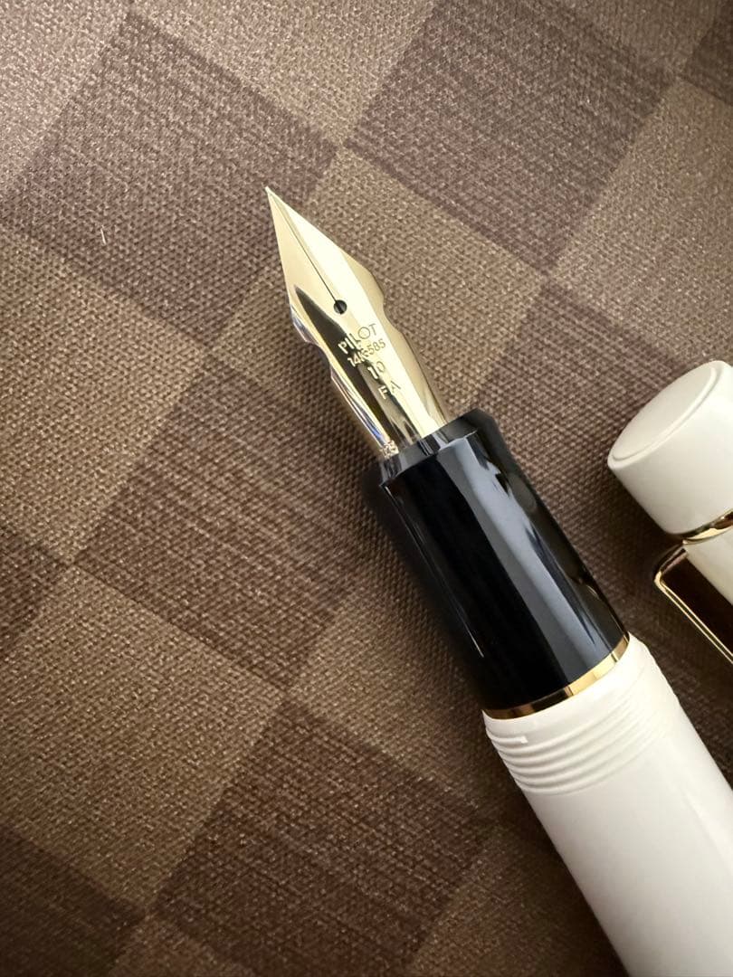 パイロット万年筆912限定出航、ペン先FA