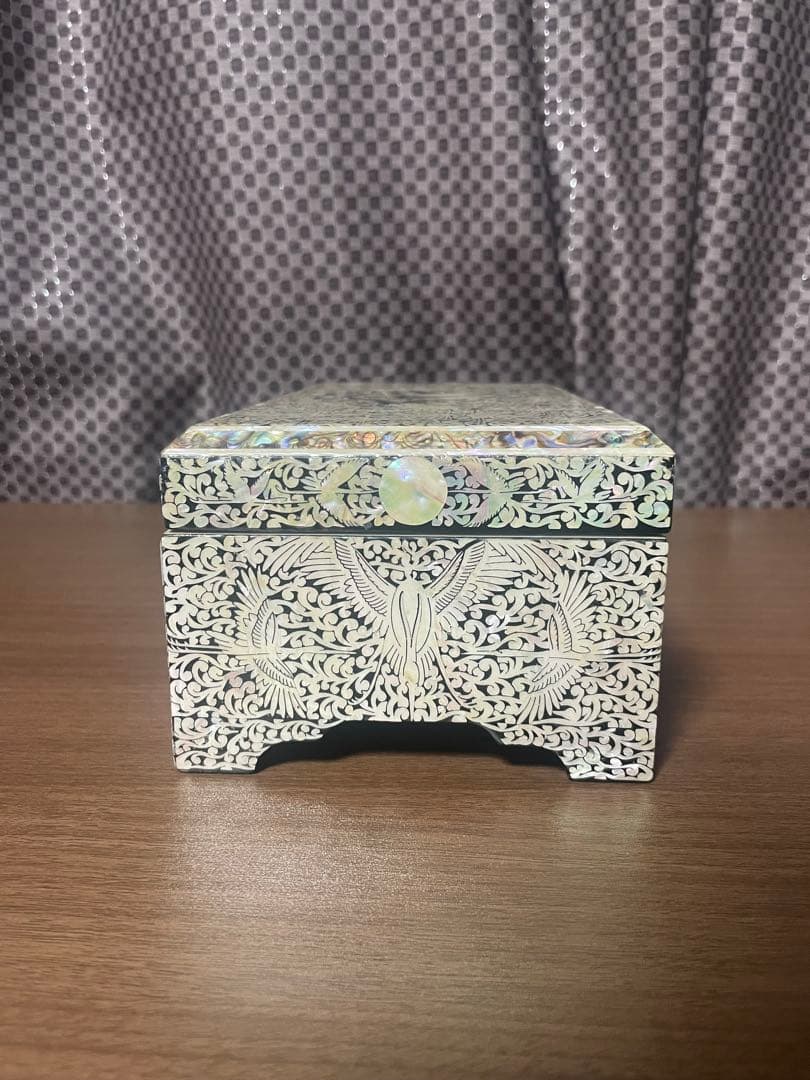 ぽ*た様 らでん　螺鈿細工 小物入れ アクセサリーケース　鏡付き