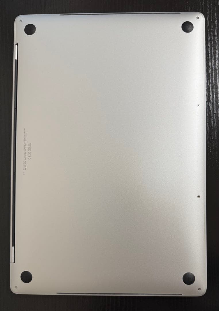 MacBookPro i9 32GB 1TB 充放電206回 バッテリー84%