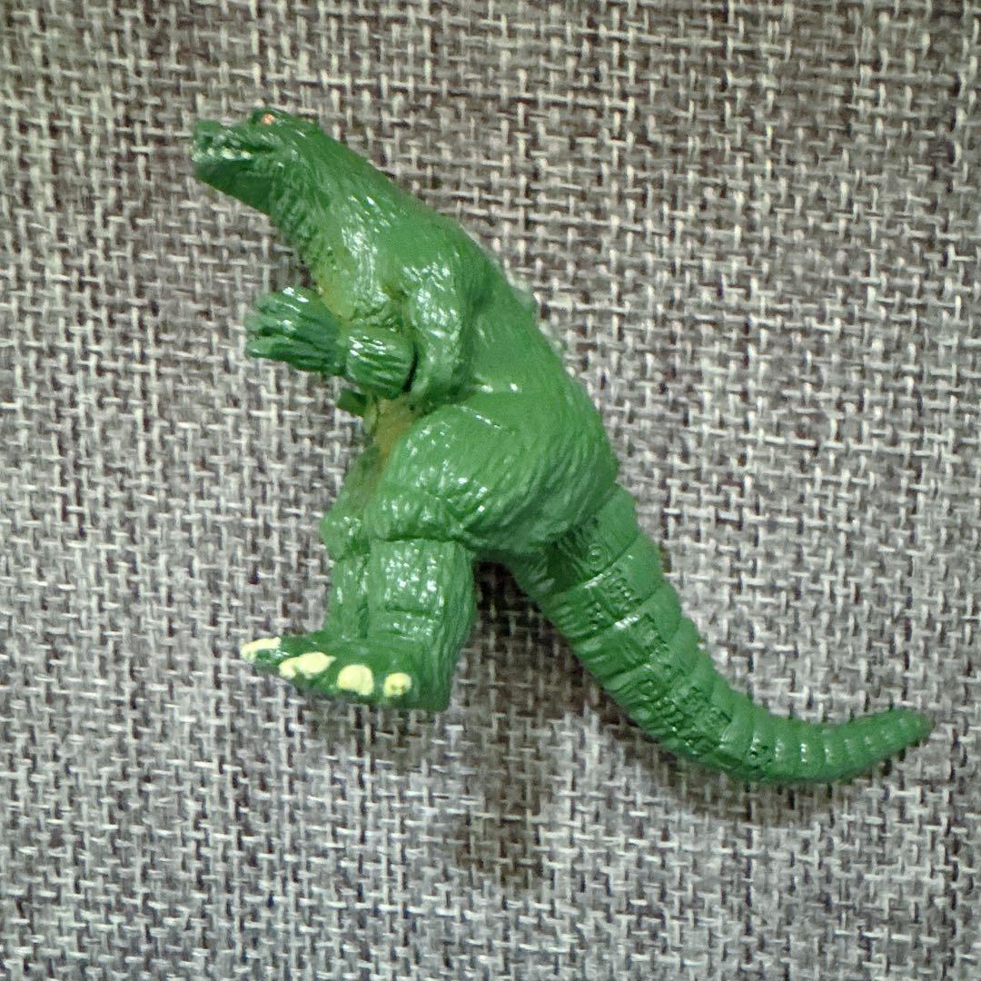 ゴジラ・ガメラ　怪獣フィギュア9体