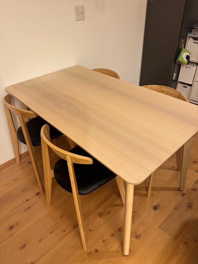 IKEA LISABO ダイニングテーブル