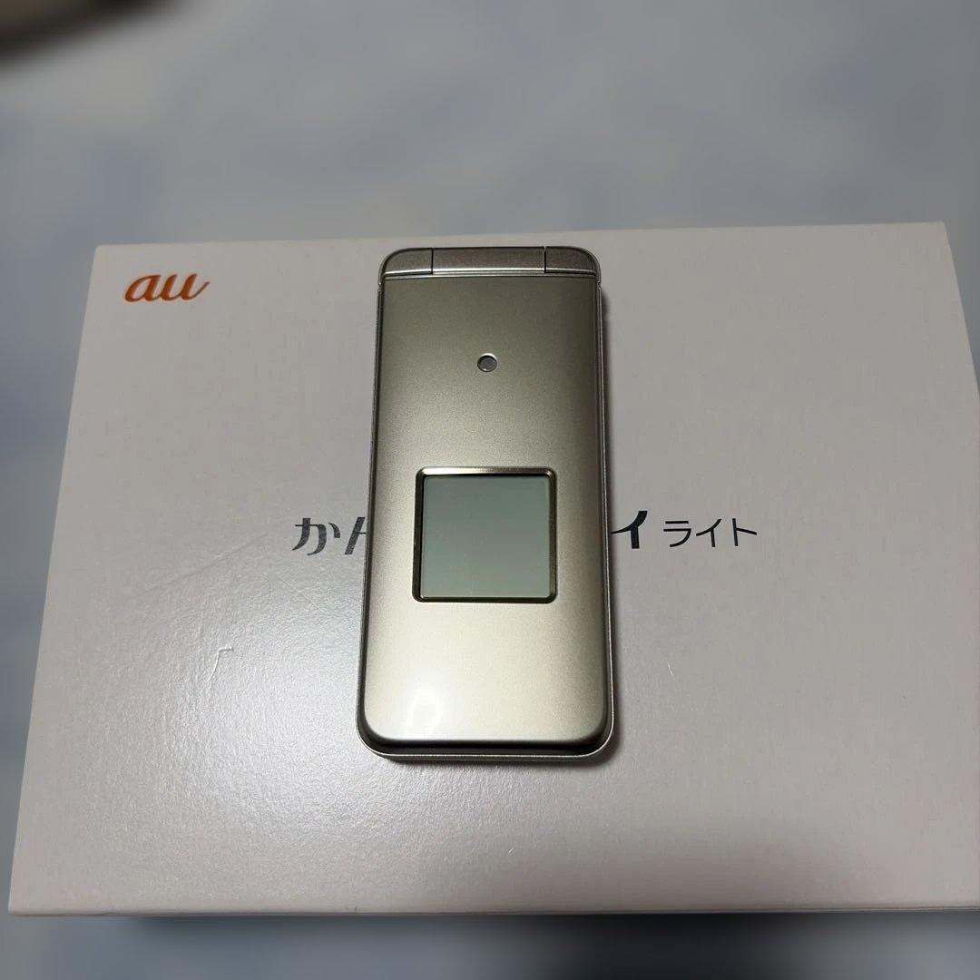 au かんたんケータイライト KYF43 シルバー