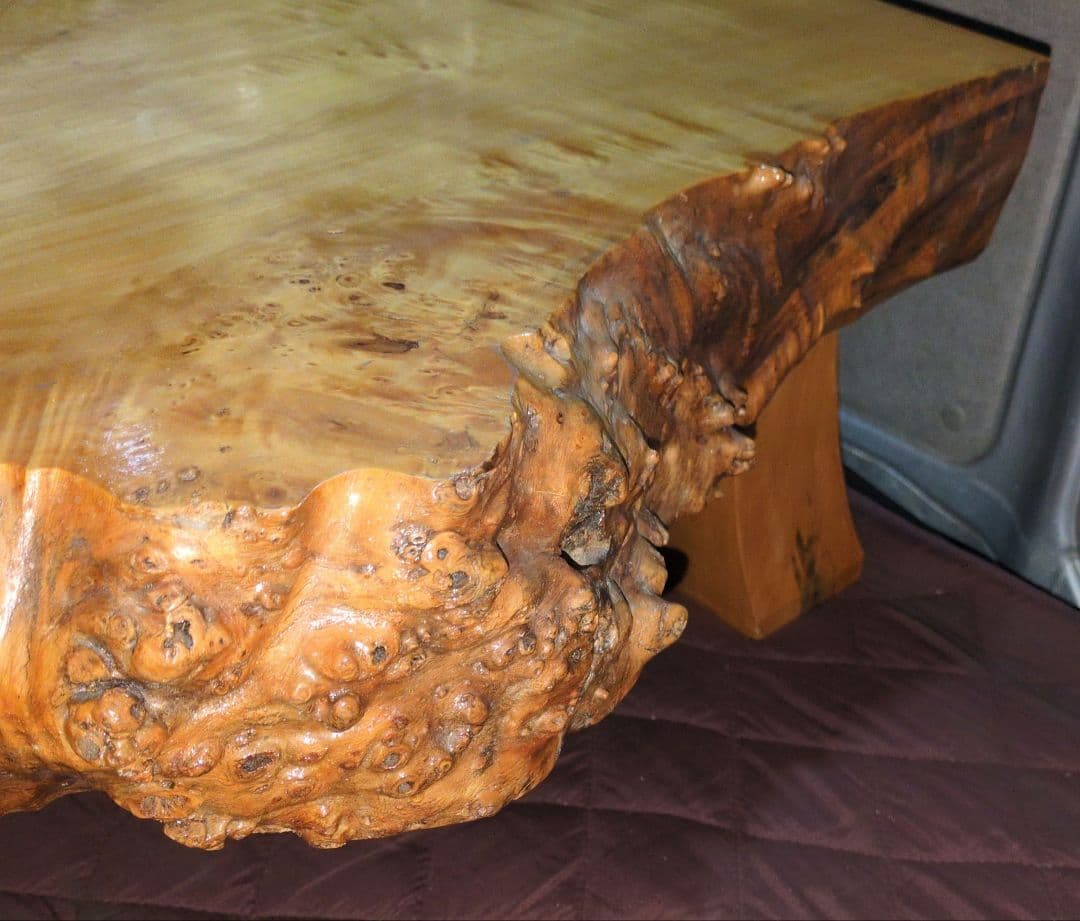ポプラ　一枚板　テーブル　瘤杢　重厚感あり　レジンテーブルのベースにも
