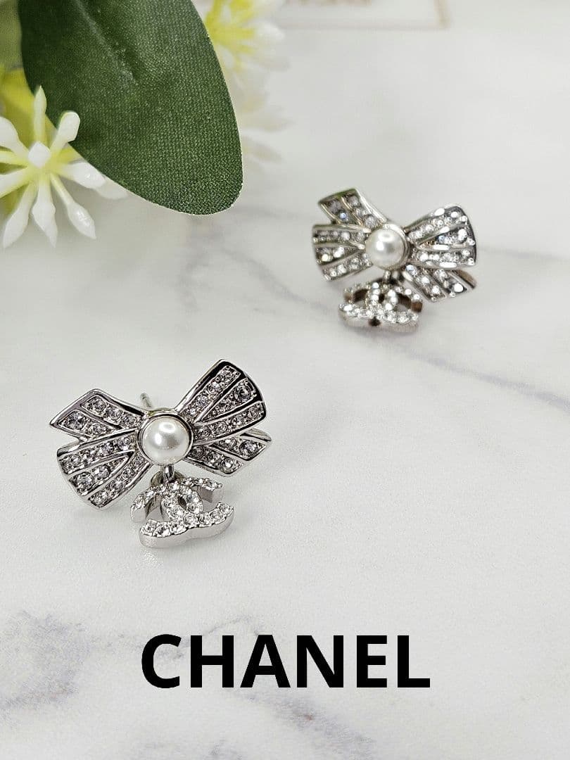CHANEL シャネル リボンモチーフ ココマーク ラインストーン ピアス