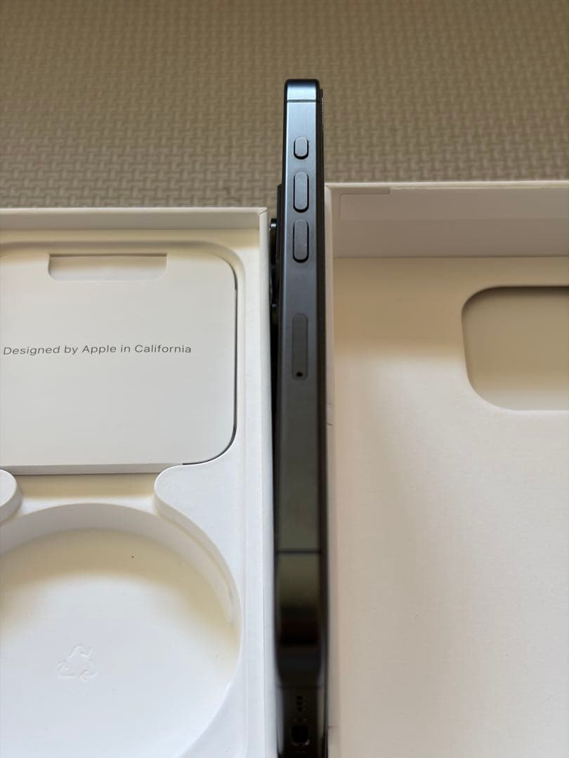 iPhone15Pro 128GB 美品 ブラックチタニウム