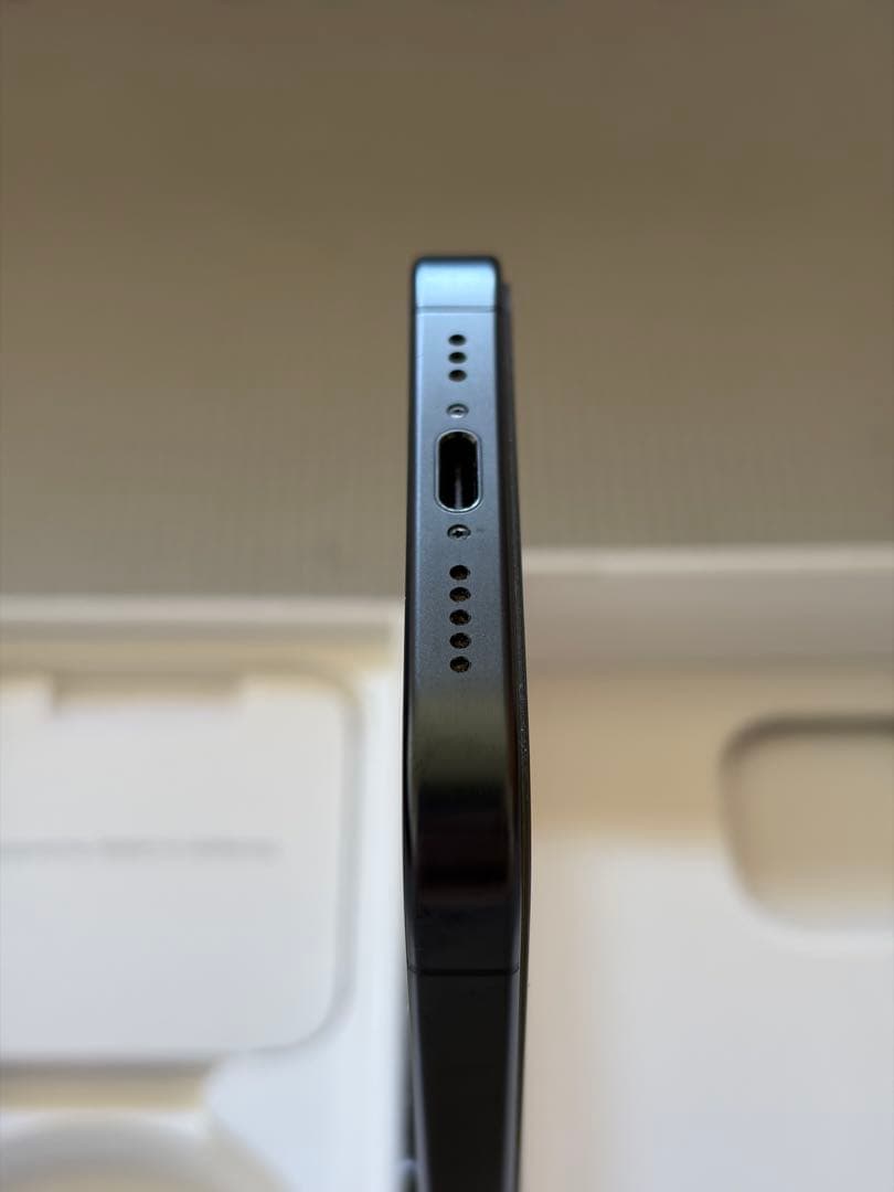 iPhone15Pro 128GB 美品 ブラックチタニウム