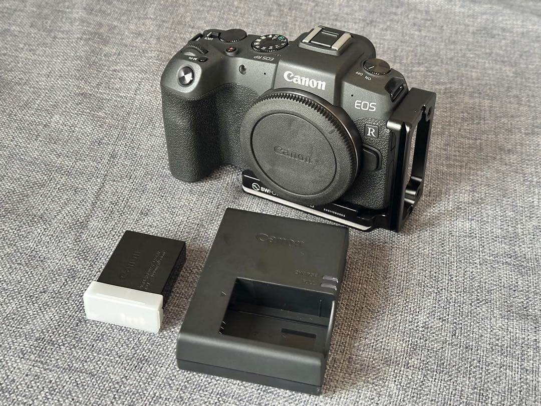 Canon EOS RP ボディ　2000ショット未満