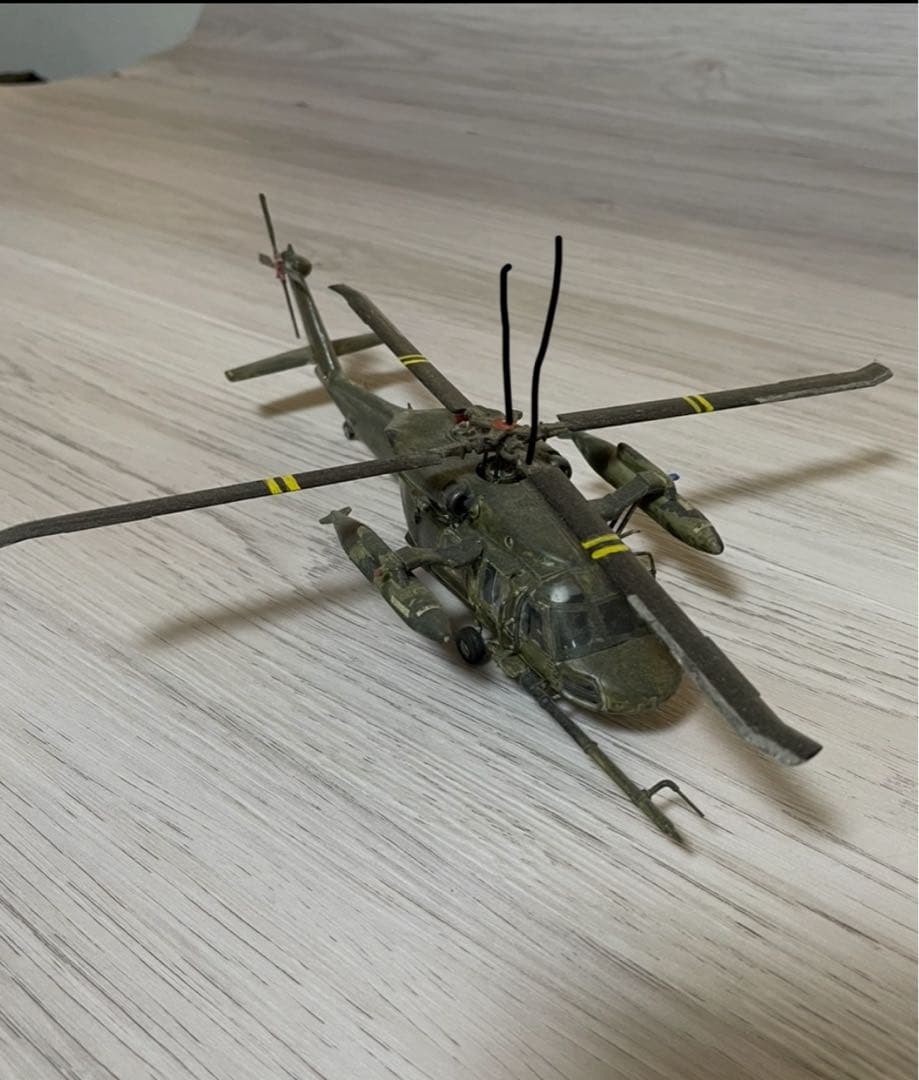 値下げしました。1機壊れてヘリコプターモデル6機になりました。