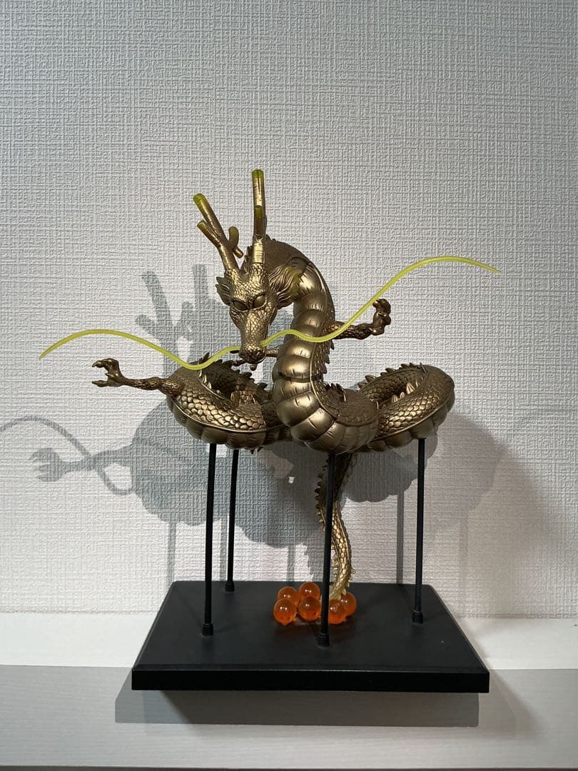 ドラゴンボール　一番くじ　ガラポン　金賞　神龍フィギュア　非売品　国内正規品