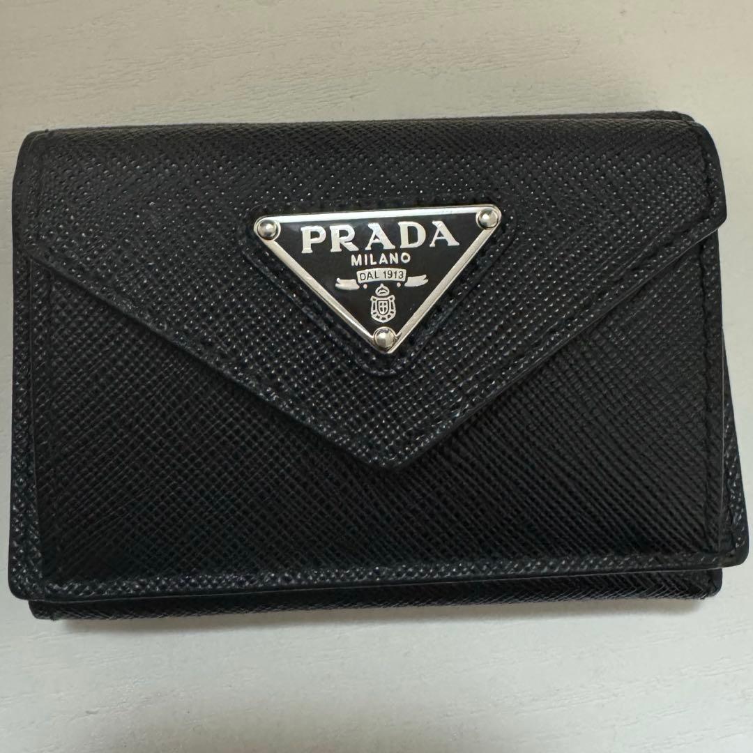 PRADA サフィアーノ 三つ折り財布