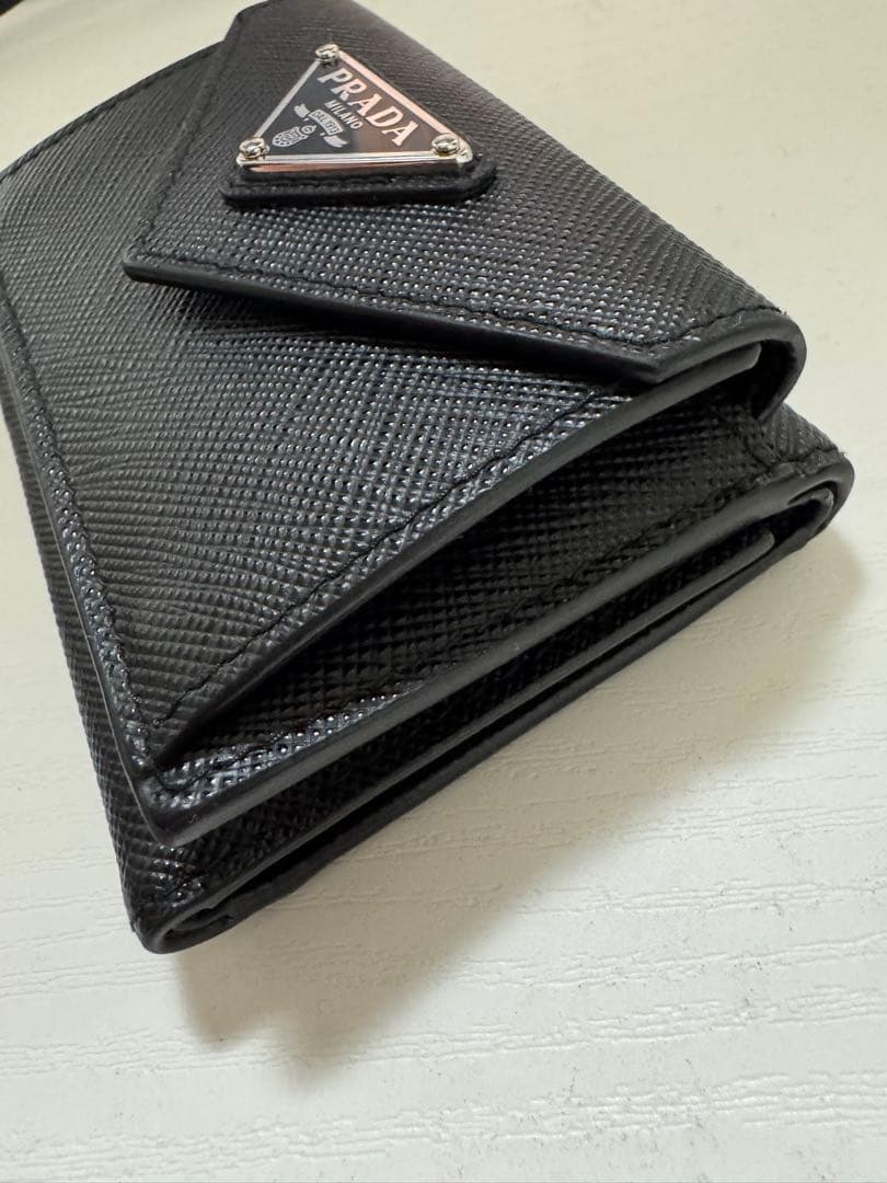 PRADA サフィアーノ 三つ折り財布