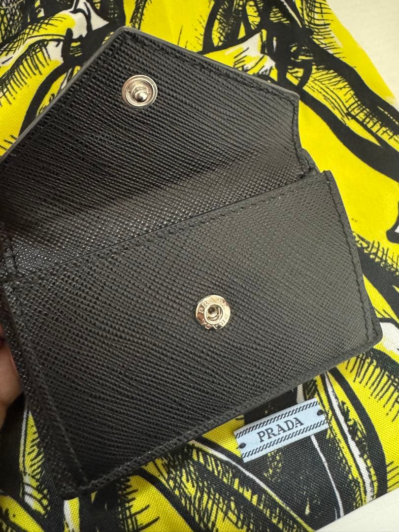 PRADA サフィアーノ 三つ折り財布