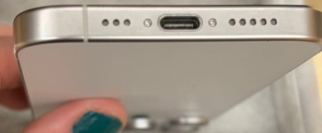 【極美品】iPhone15Pro 512GB SIMフリー　新品バッテリー