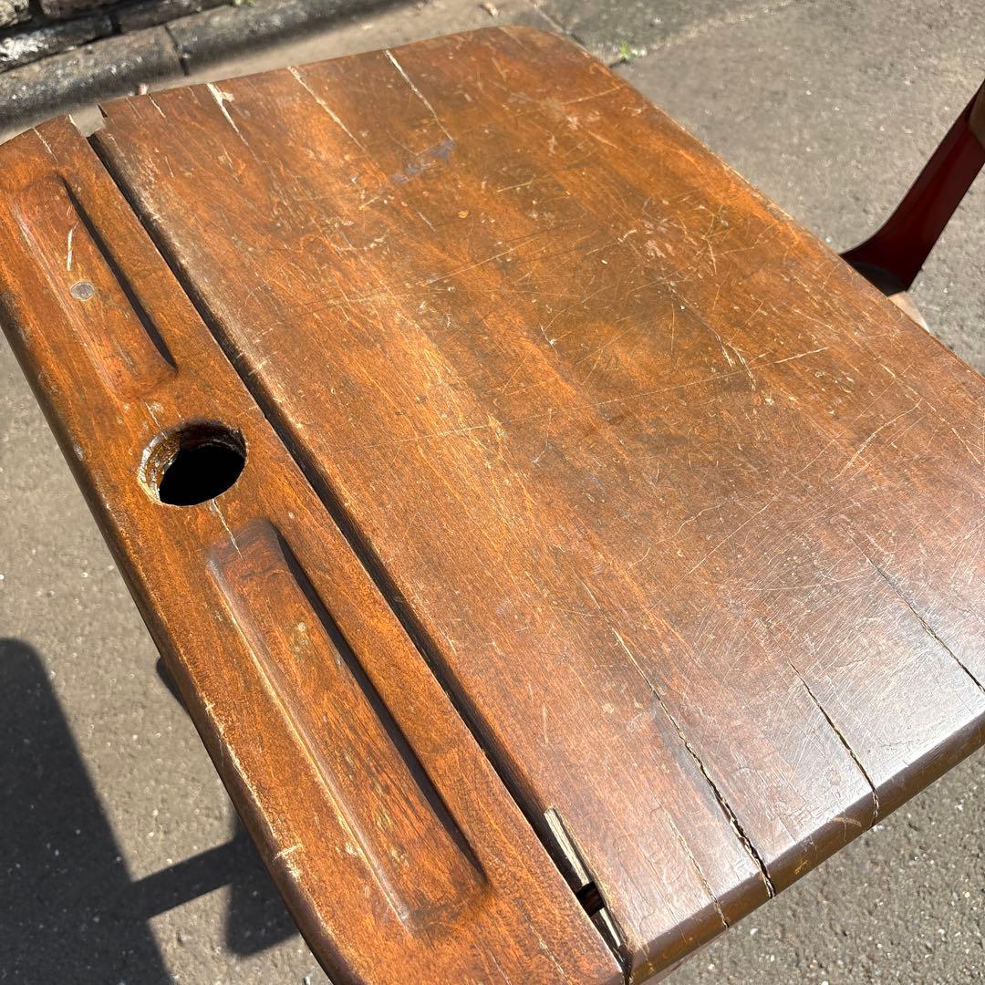 アンティーク　子供用 赤い机　椅子付き