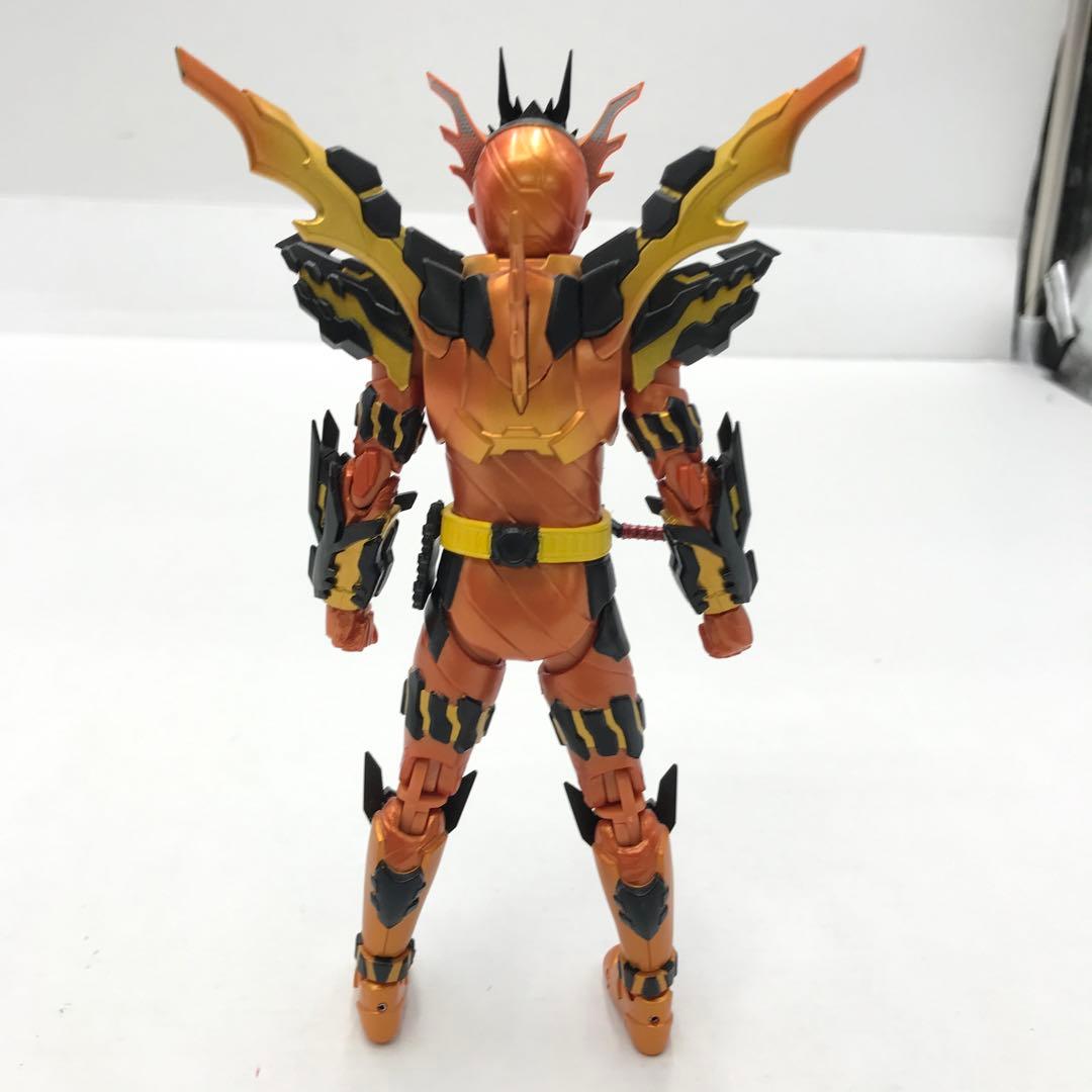 30▢S.H.Figuarts 仮面ライダークローズマグマ IY0926-1