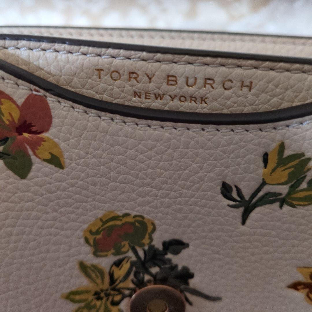 Tory Burch フローラルショルダーバッグ